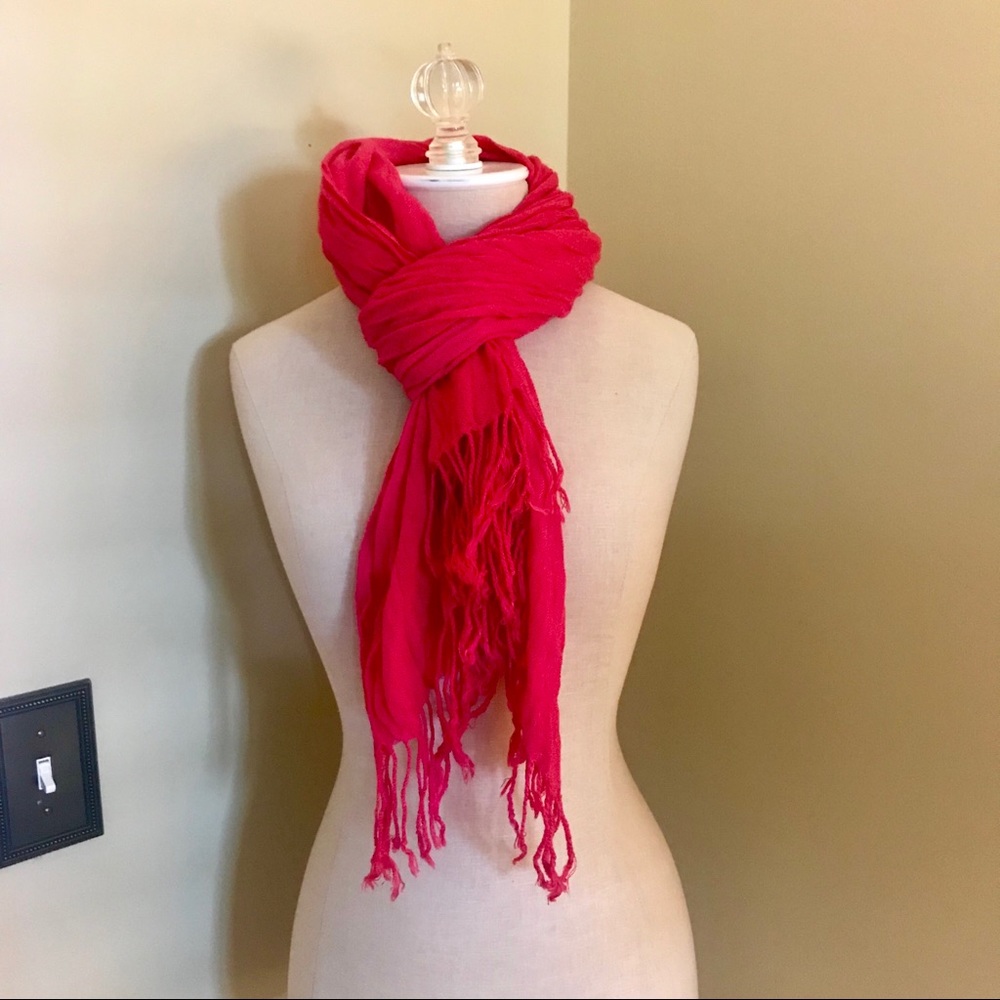 [Laila Rowe] Bright Pink Scarf